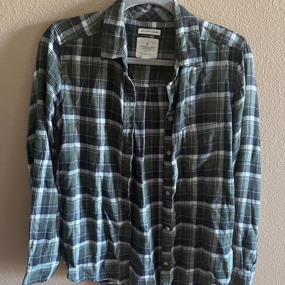 American Eagle Outfitters Green and White Casual Button Down Shirt